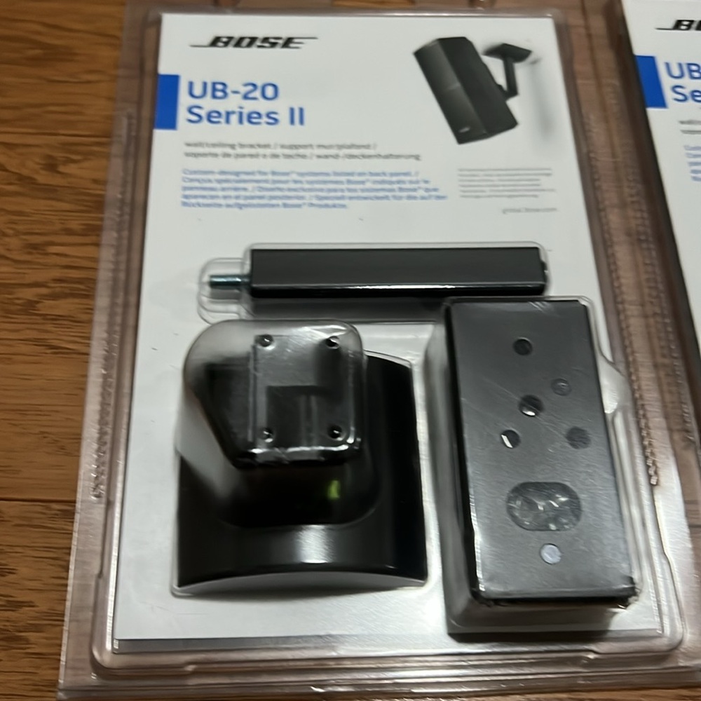 Lot of 2 New in Package Bose UB-20 Series ll wall/ ceiling brackets